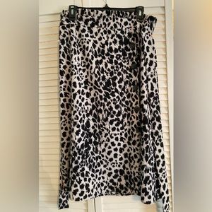 Almost Like New ~ Cato Black and White Leopard Print Button Skirt